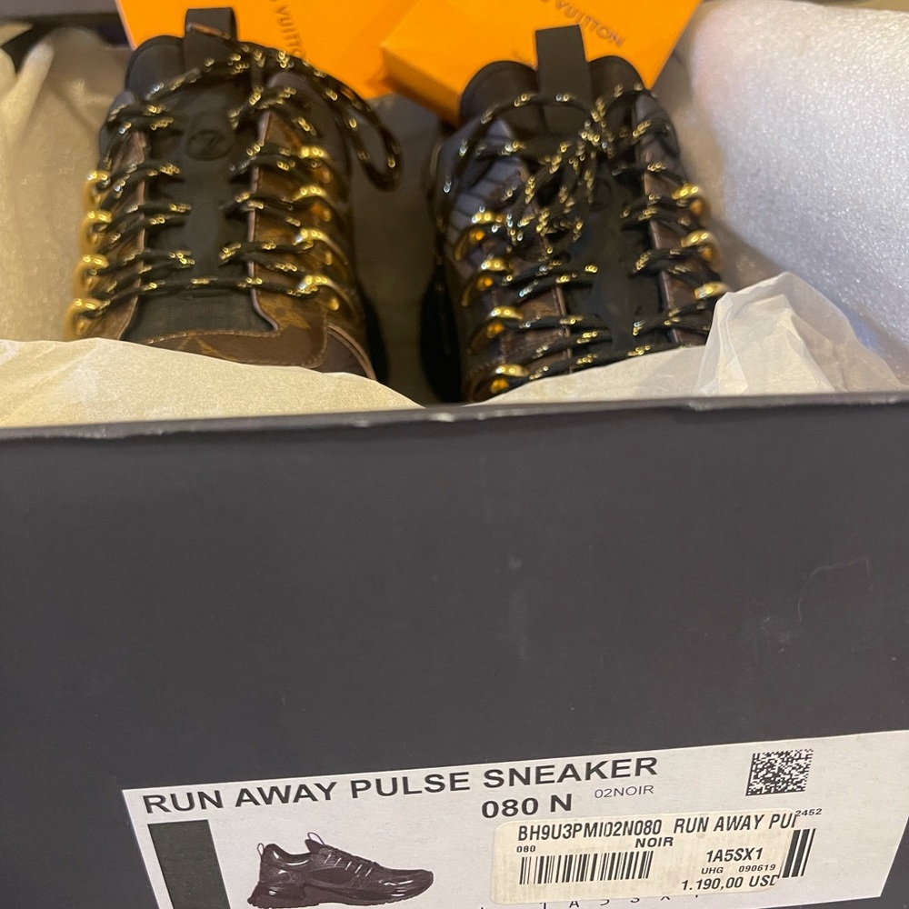 Louis Vuitton Run Away pulse sneaker
